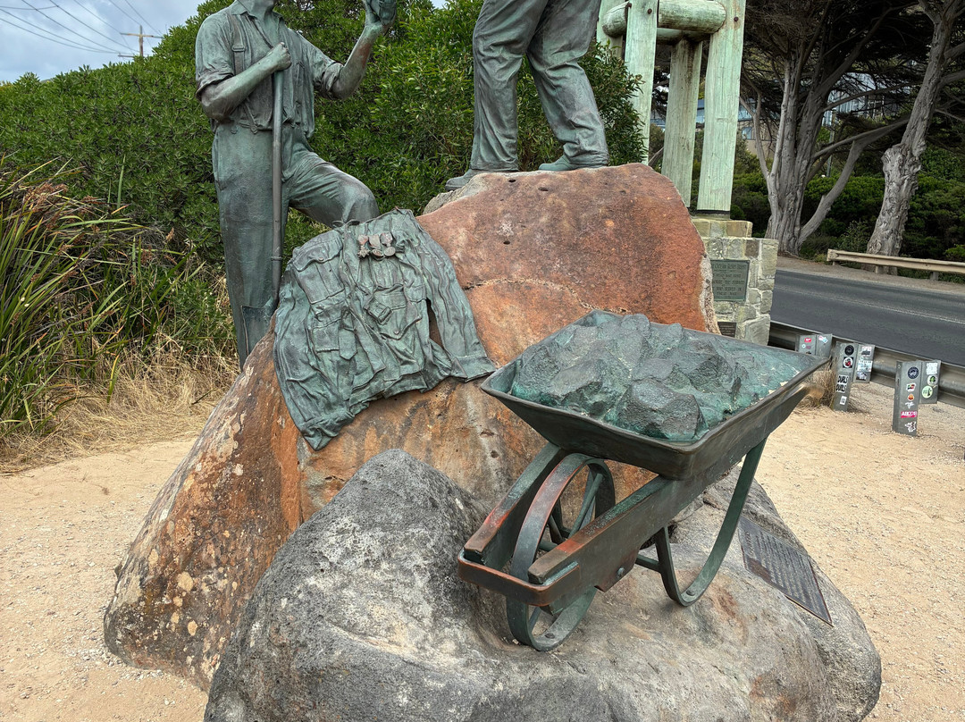 Great Ocean Road Memorial Archway-洛恩必去景点