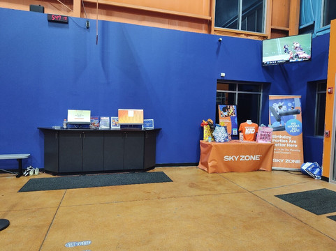 Sky Zone Trampoline Park-门罗维尔必去景点