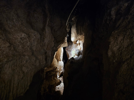 Paje Cave-帕杰必去景点