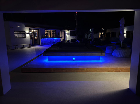 温敦礁湖酒店主图