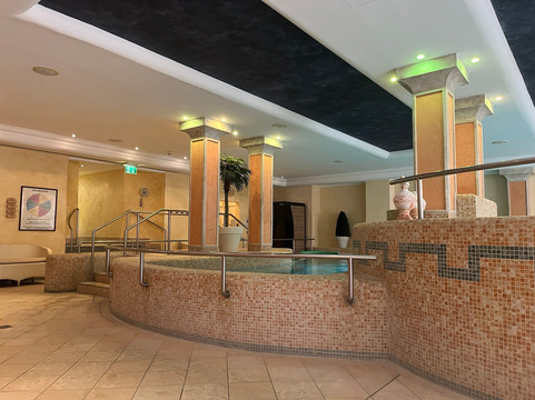 Hotel Schweizer Hof Thermal Und Vital Resort主图