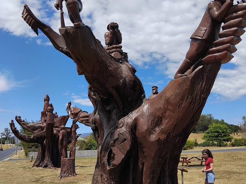 Legerwood Memorial Tree Carvings-Legerwood必去景点