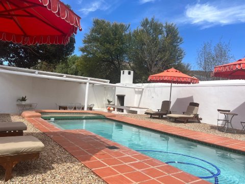 德贝尔坎特旅馆-官方