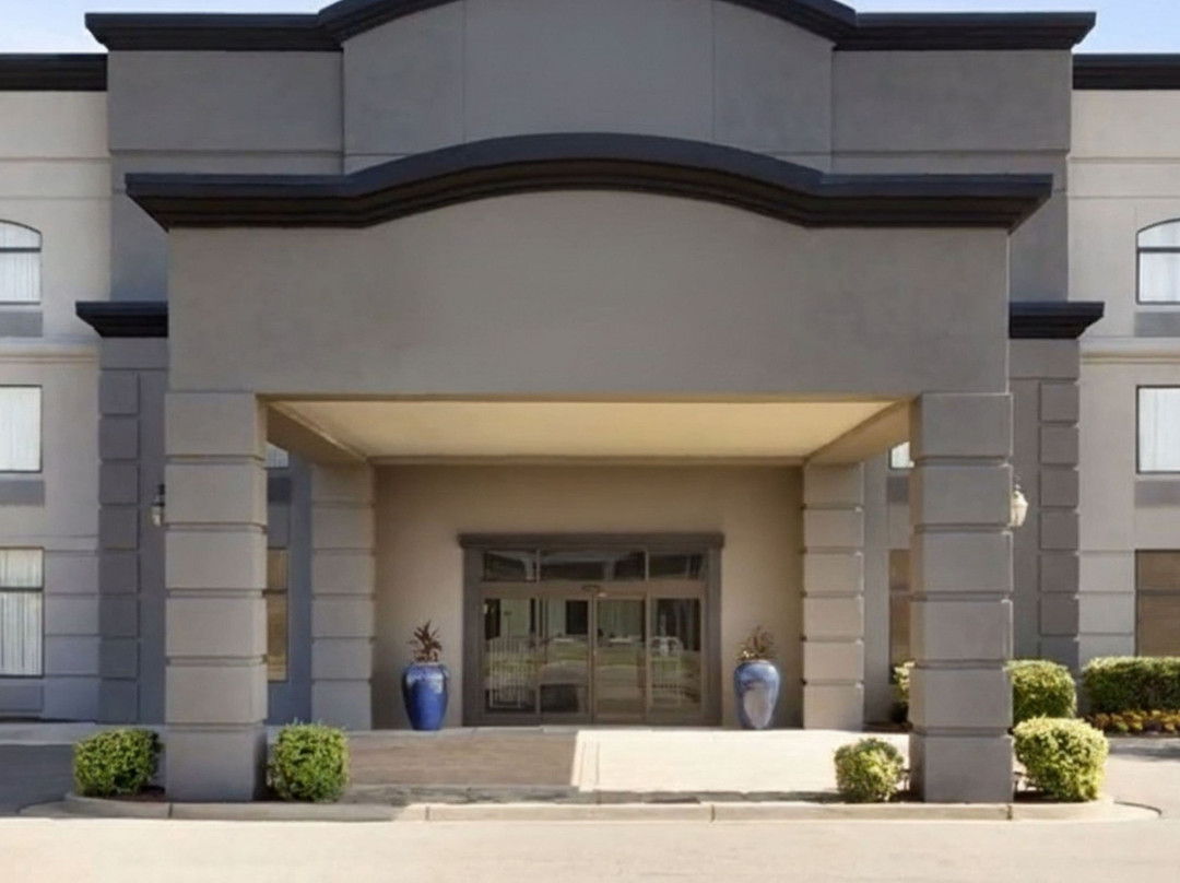 Townhome Inn & Suites