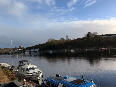 湖畔酒店及休闲中心主图