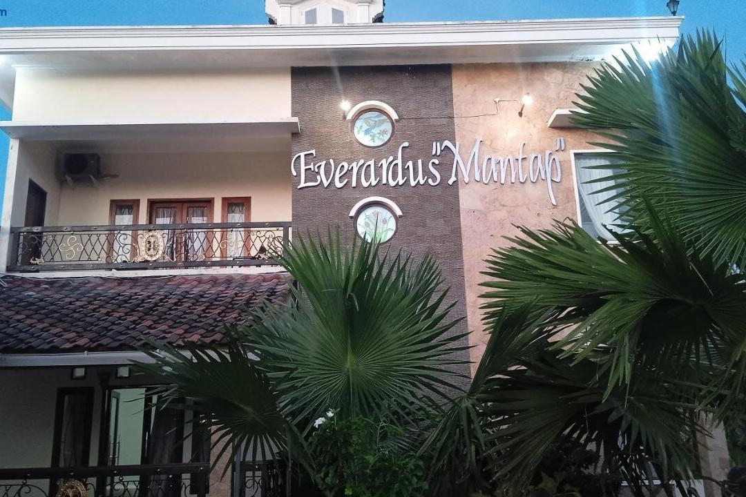 Everardus Mantap Guest House
