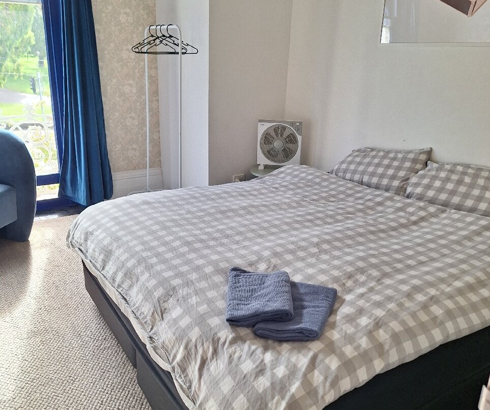 Fitzroy Private Rooms @ 132 Nicholson Homestay