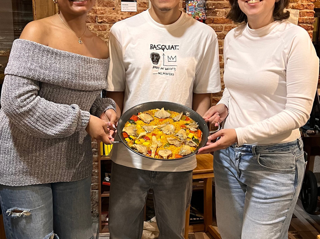 Paella and Sangria Workshop (Rara Avis Experience)-马德里必去景点