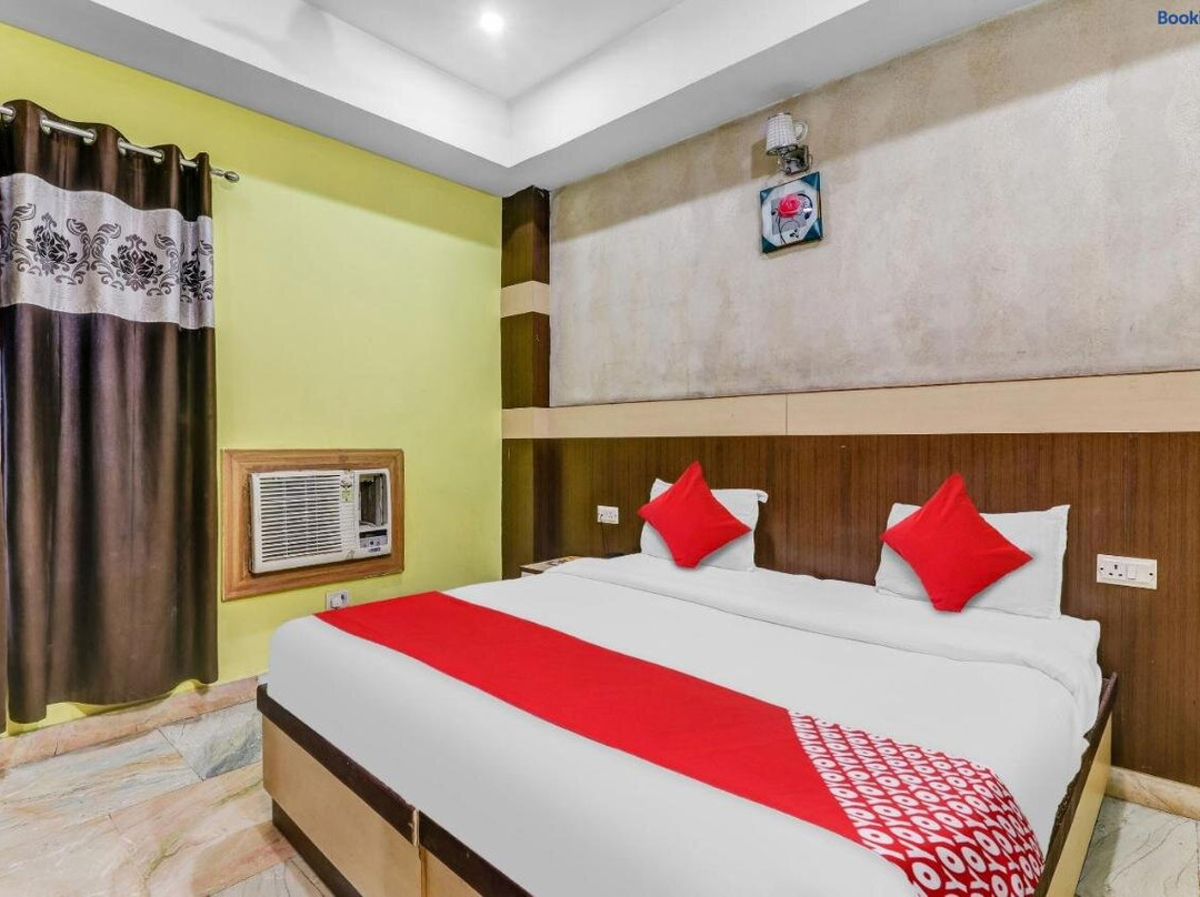Hotel O by  Crystal Near Gomti Riverfront Park