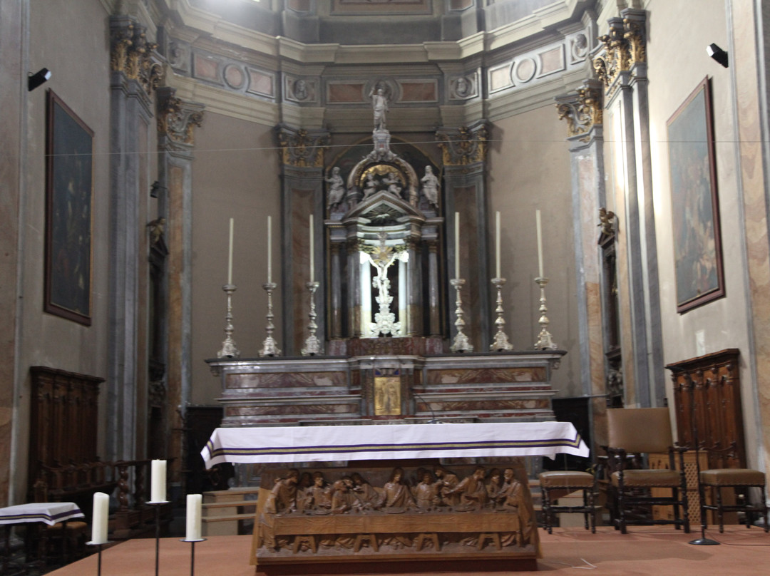Piazza e Chiesa S. Antonio-洛迦诺必去景点