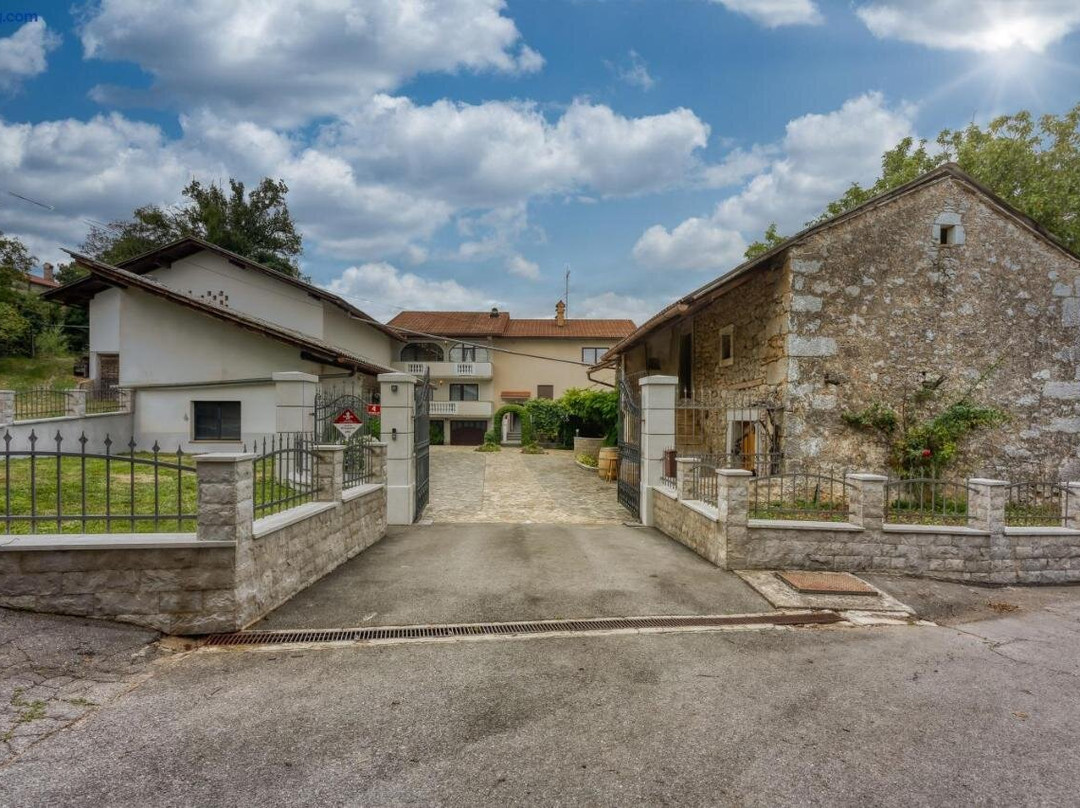 Cesar\'s Karst Apartments