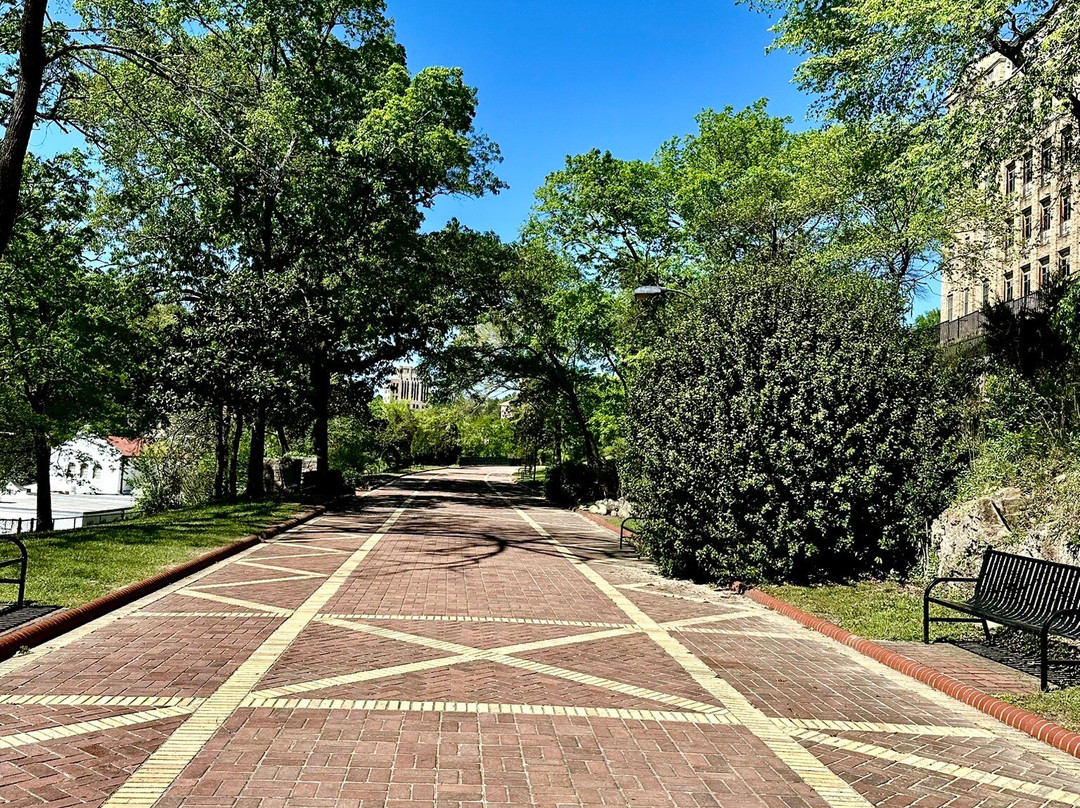 Grand Promenade-温泉城必去景点