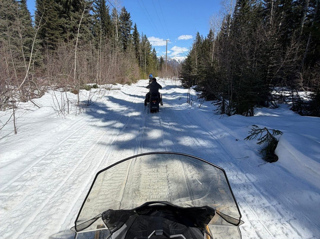 Rocky Mountain Riders-戈尔登必去景点