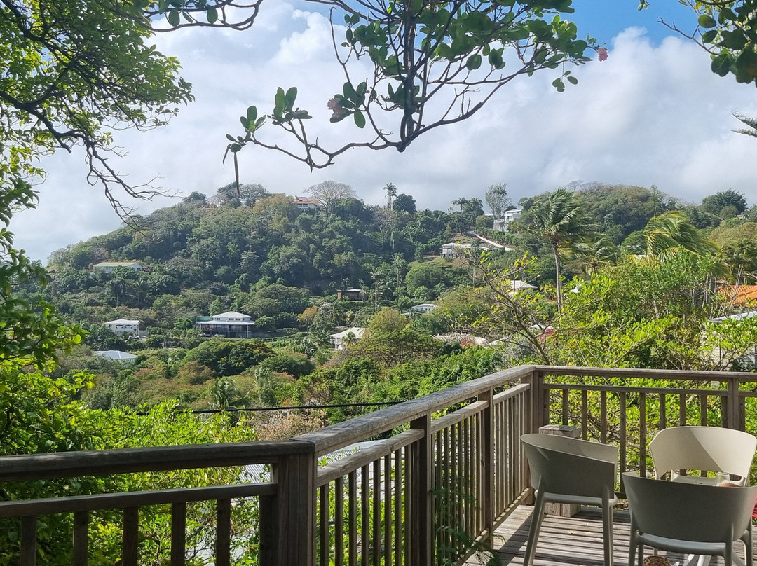 阳光普照酒店主图