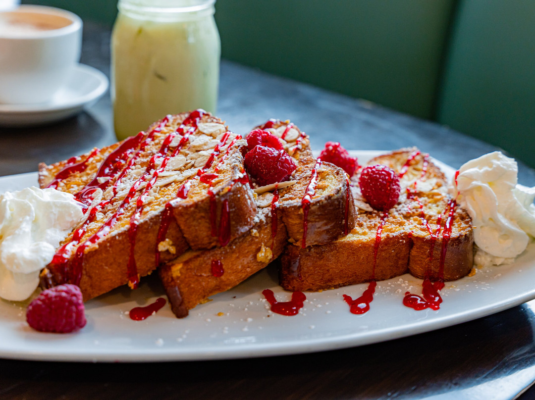 Broken Yolk Cafe