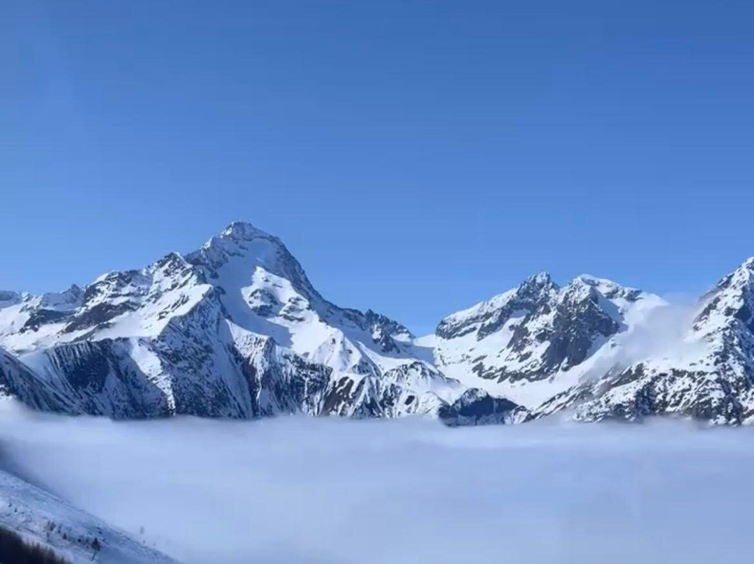 阿尔卑斯山多雷斯地中海度假村主图