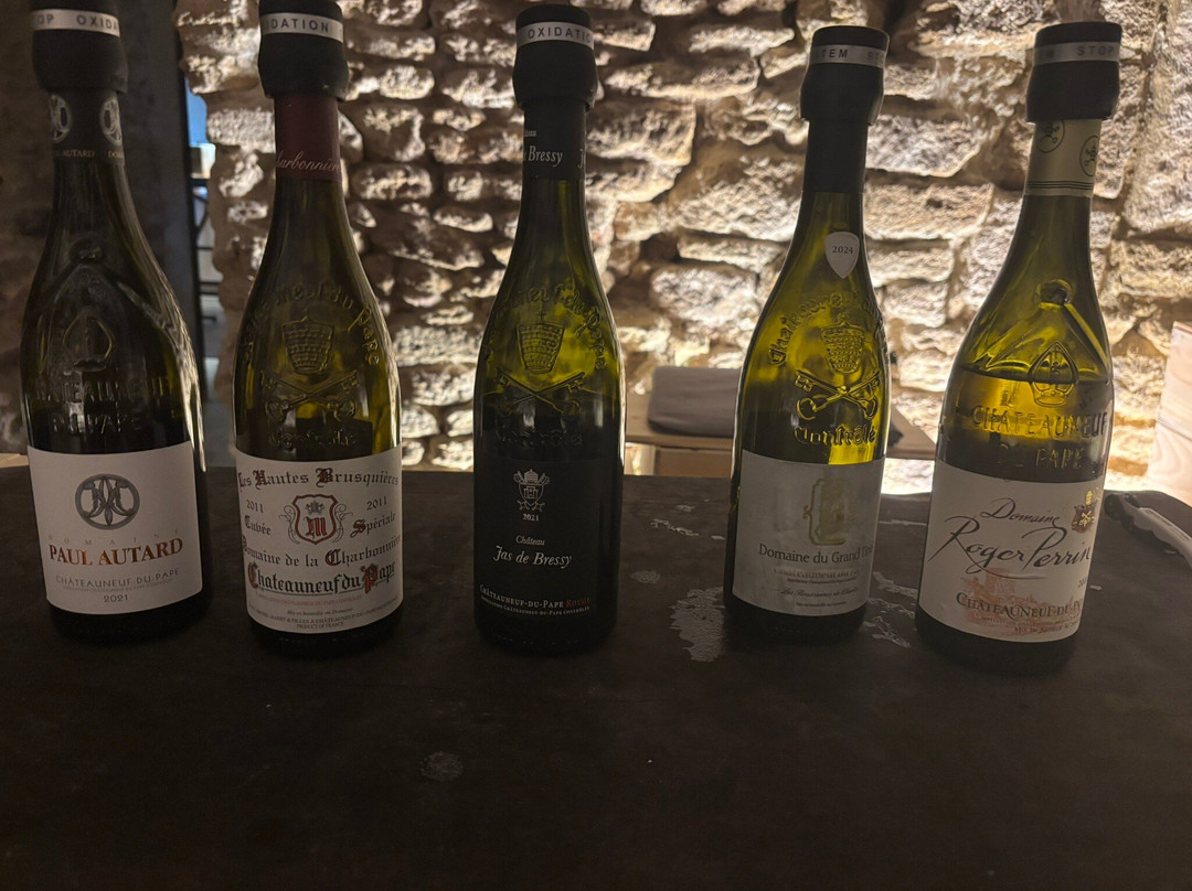 Les Caves Saint Charles-教皇新堡必去景点