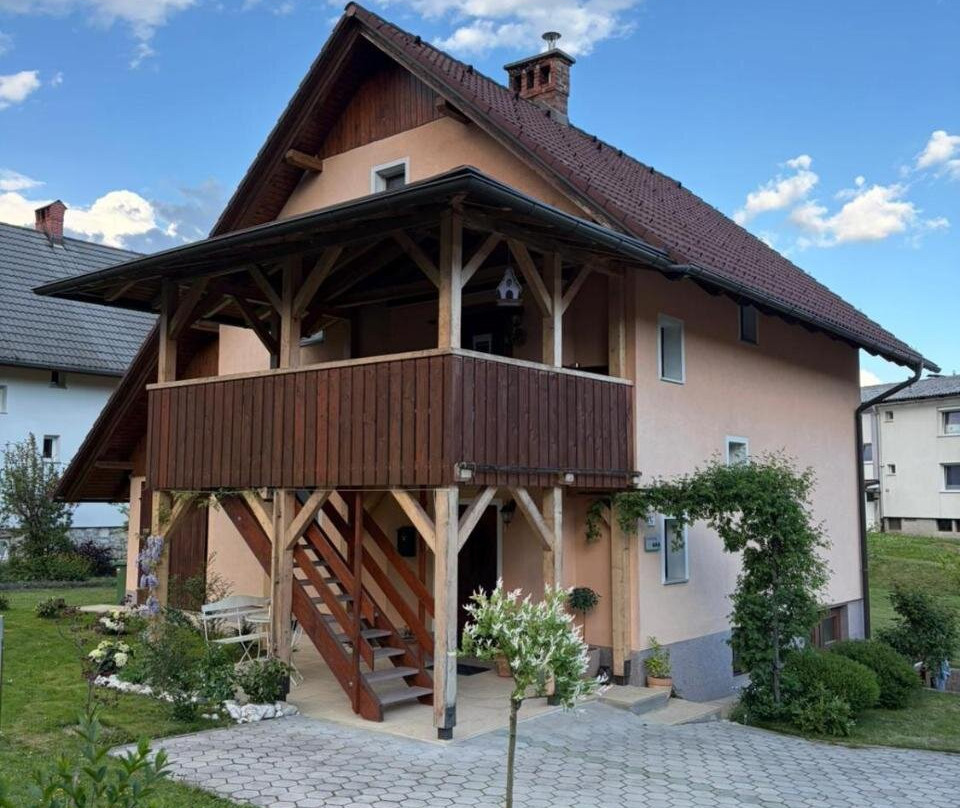 Apartment Ravnik