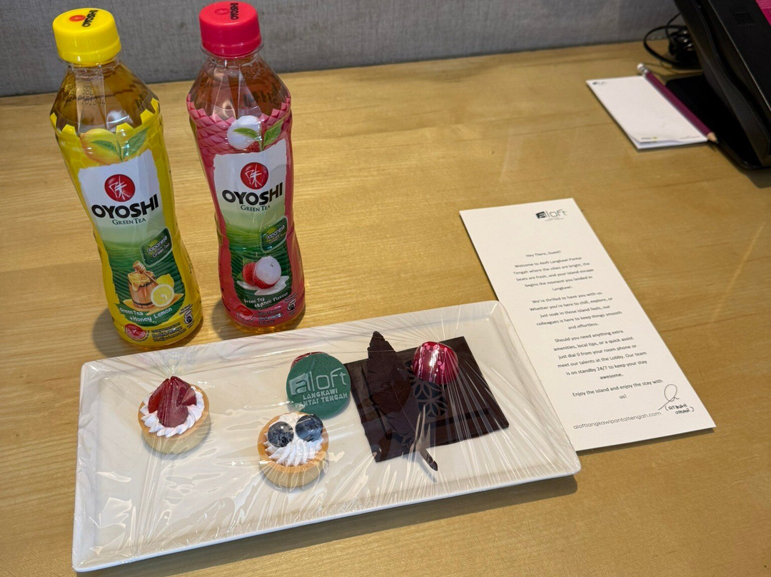 兰卡威中央海滩雅乐轩酒店主图