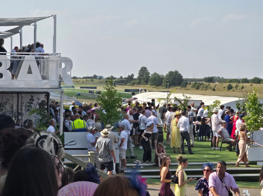 Newmarket Racecourses-纽马克特必去景点