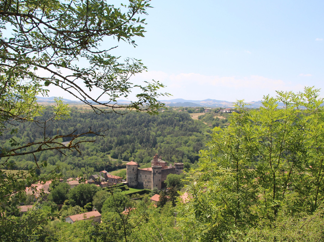 Forteresse de Saint-Vidal-Saint-Vidal必去景点