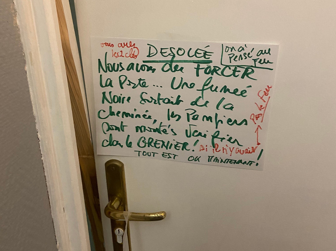Douce Demeure Hotel Restaurant主图