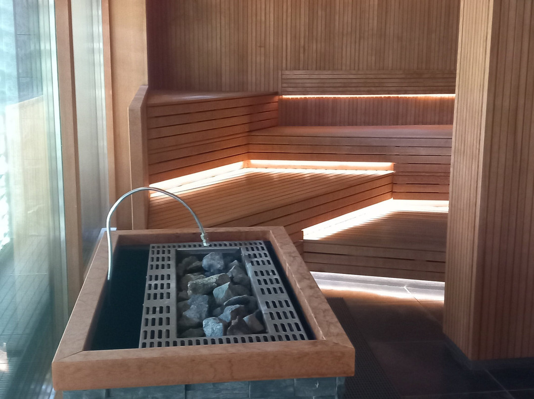 Yona ex le Parc Hôtel主图