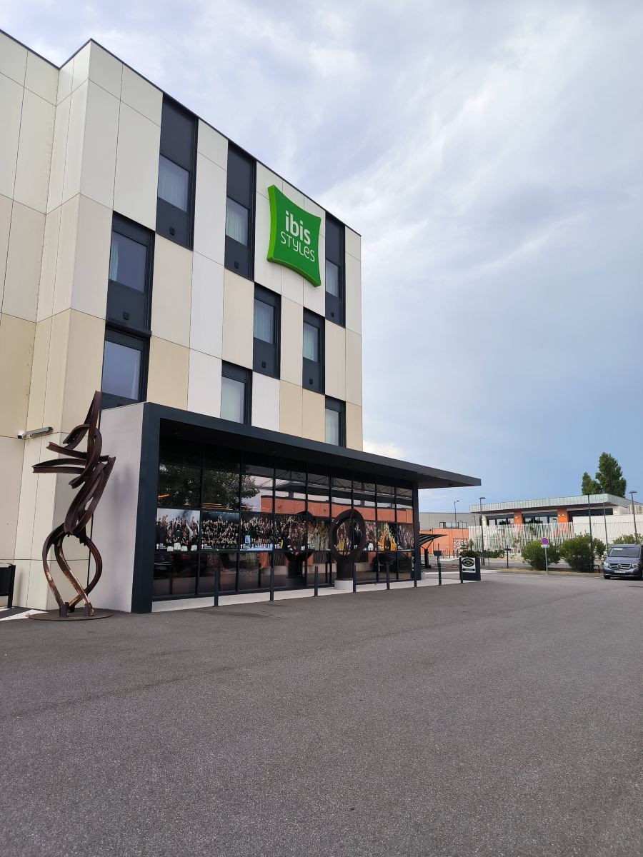 卡斯泰尔诺达里宜必思尚品酒店-2021年6月开业-旅行者
