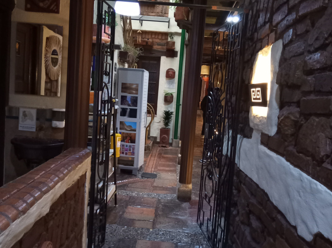 穆伊斯卡酒店主图