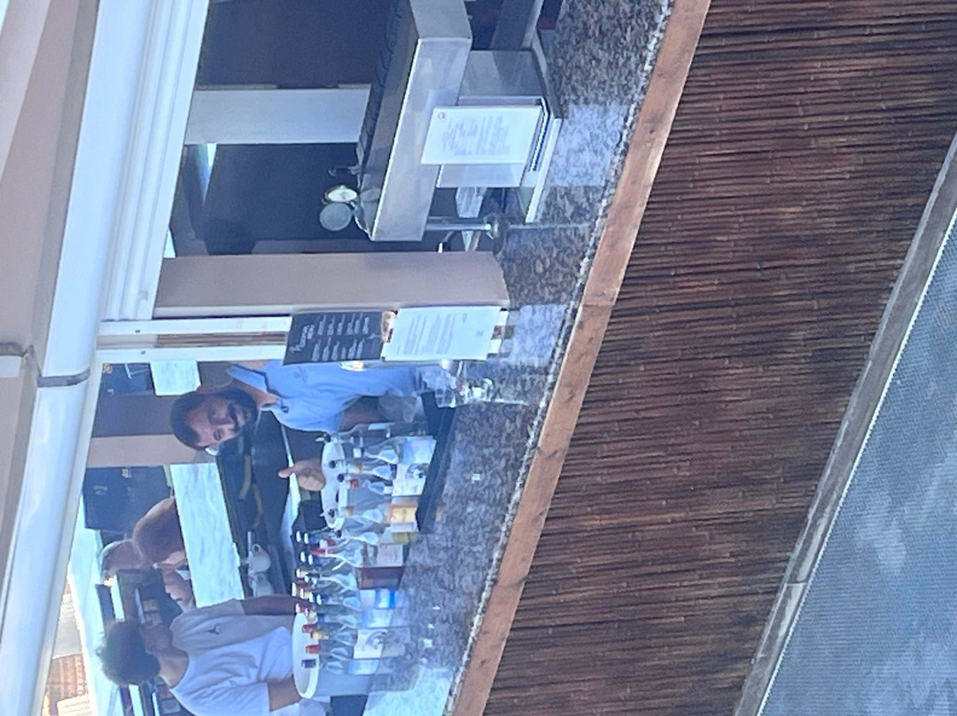 海神海滩酒店主图