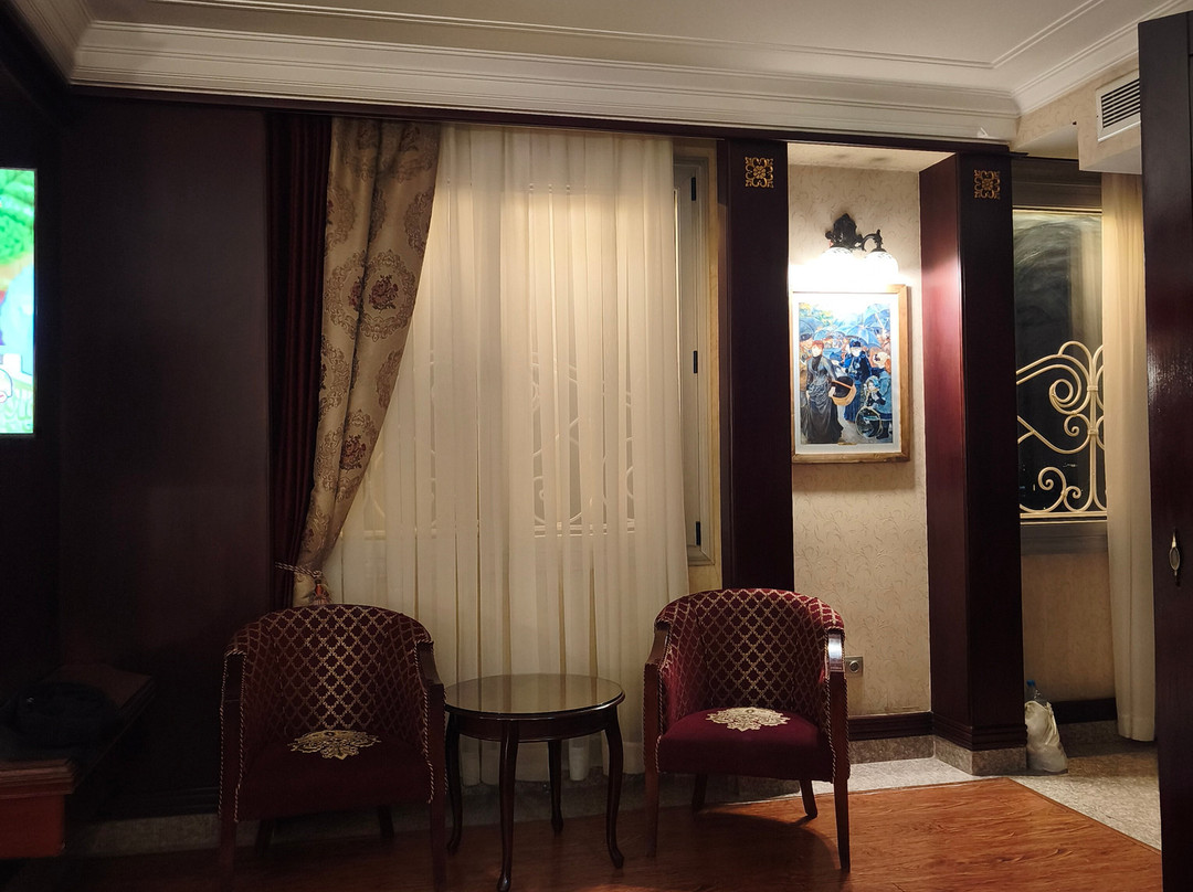 Golden Palace Hotel (Ghasr Talaei)主图