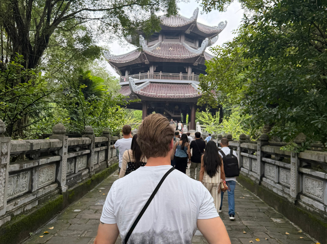 Go Asia Travel-Long Bien必去景点
