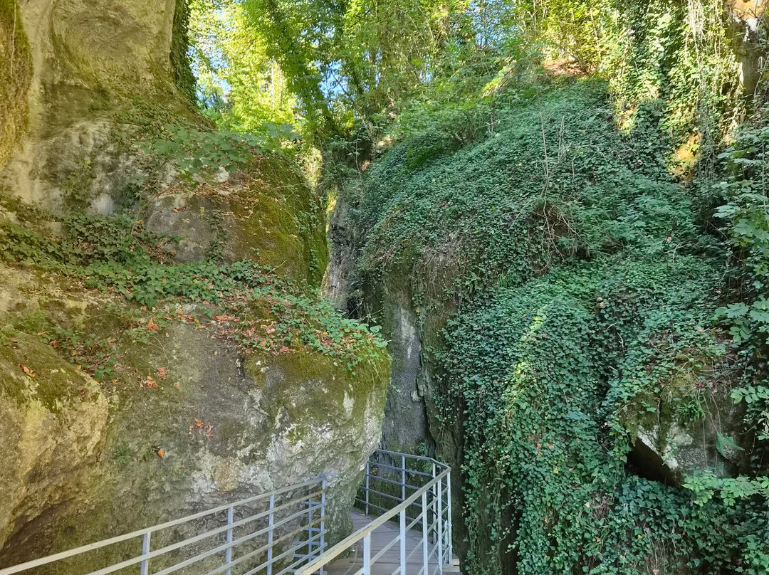 杜费里峡谷-Lovagny必去景点