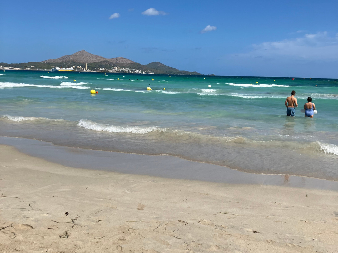 穆罗海滩伊贝罗斯塔海浪酒店主图