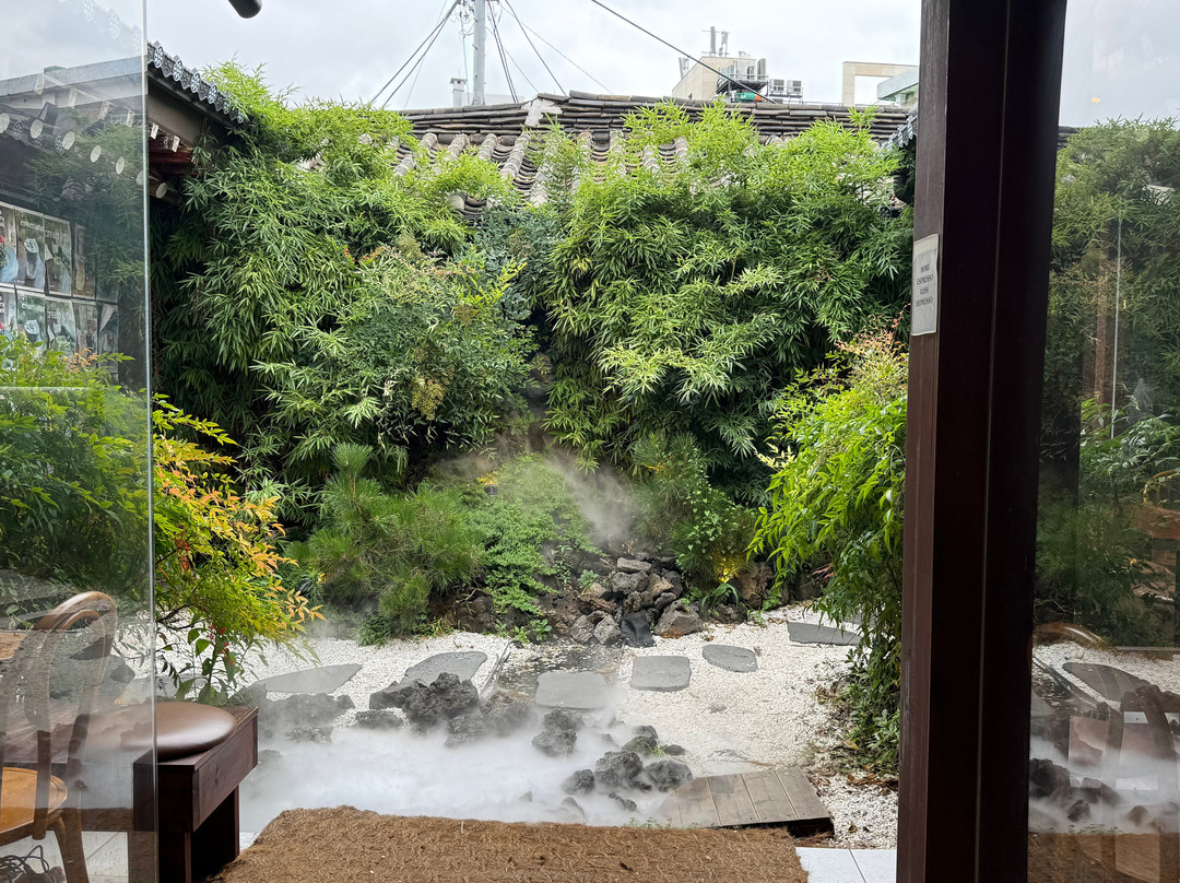 Ikseon-dong Hanok Street-首尔必去景点