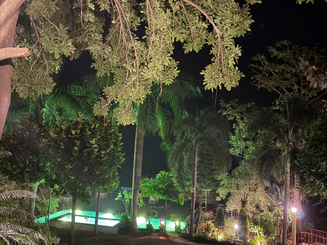 恒河拉贾酒店主图