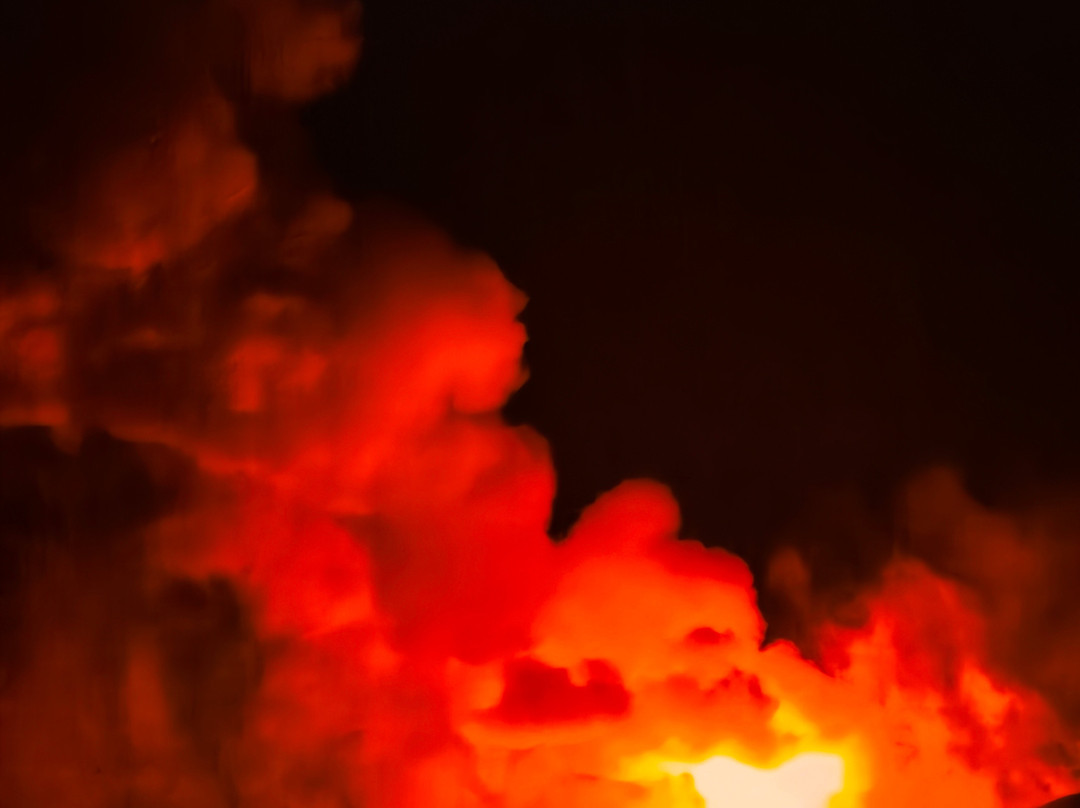 火山村庄旅馆主图