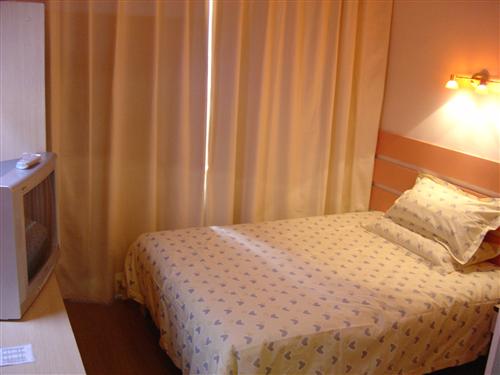 兰州敦煌之星快捷酒店黄河店-客卧