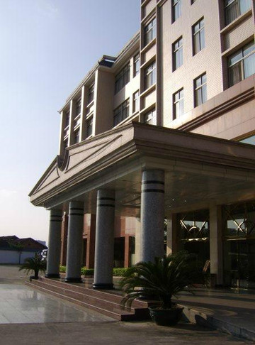 方圆民族温矿泉酒店