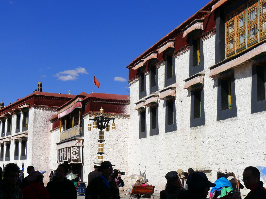 西藏自治区拉萨市八廓街步行街景点图片
