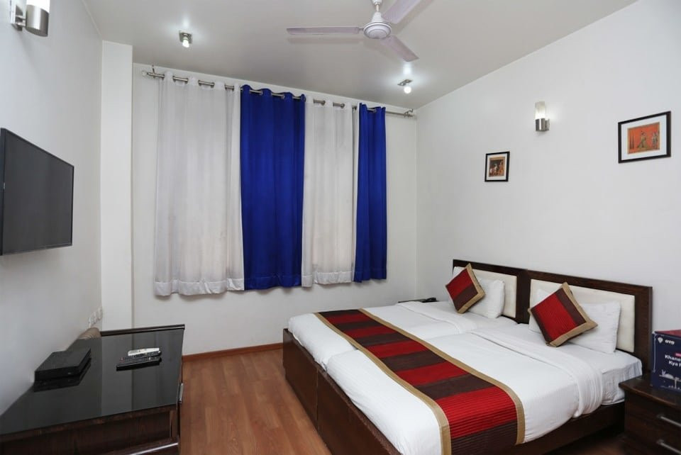 OYO 947 Hotel Palazzo Di Lara