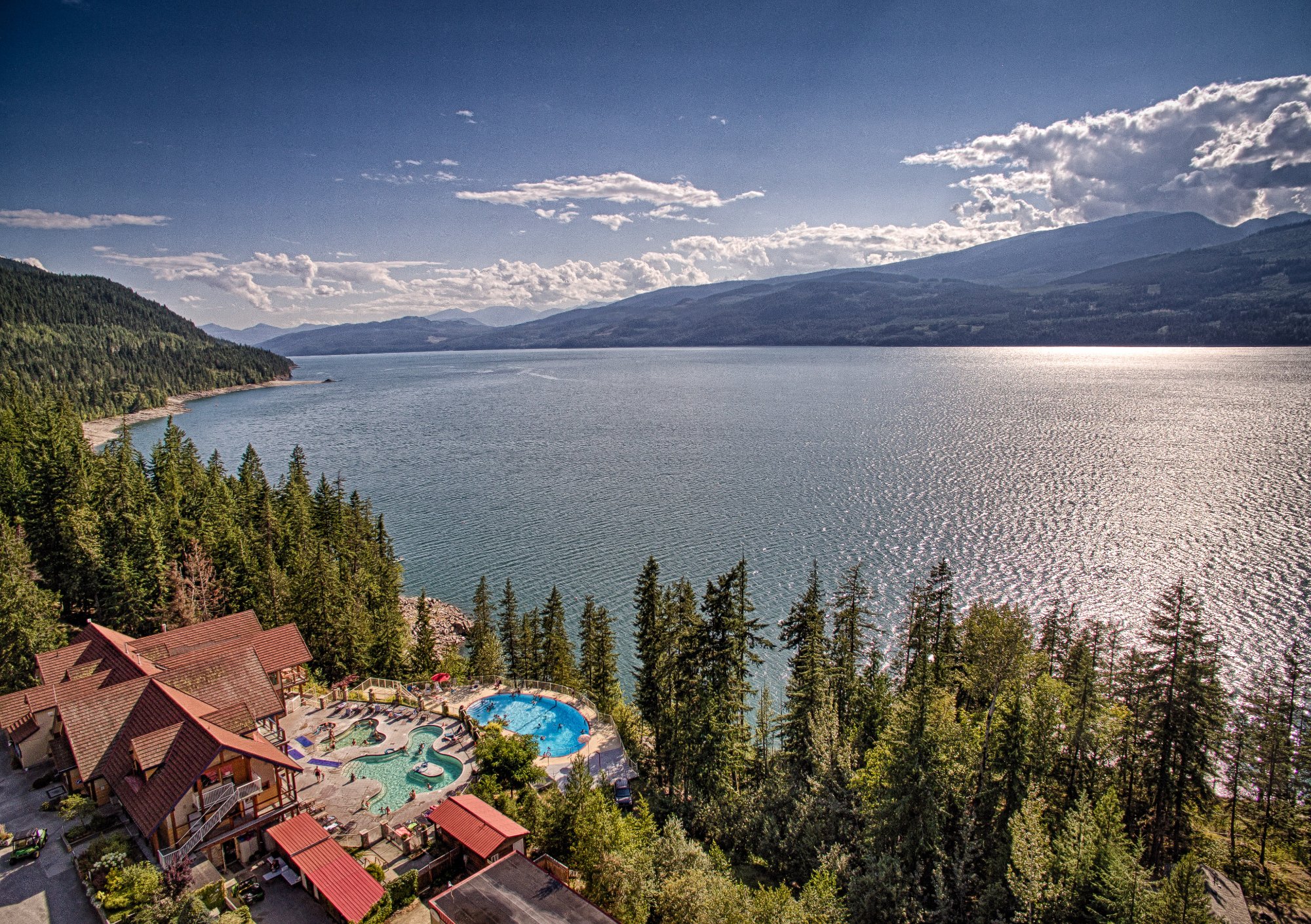 Halcyon Hot Springs Resort-官方