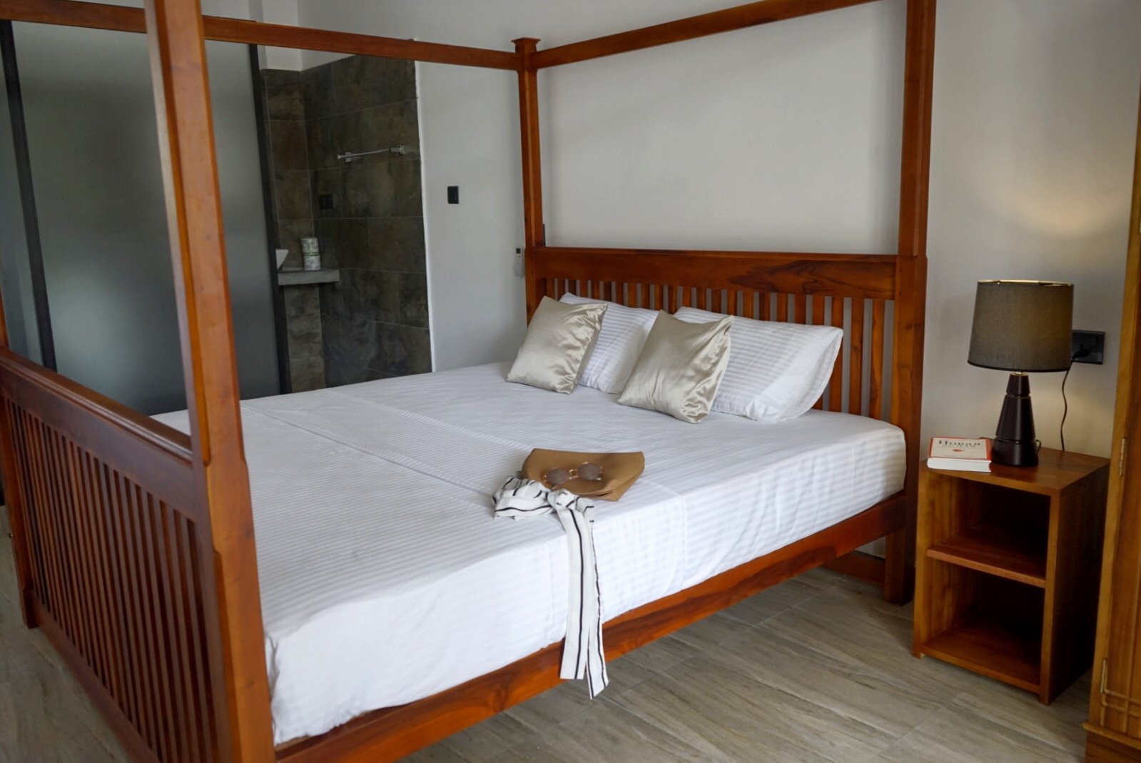 Surf & Stay Kings Marine Sk town-官方