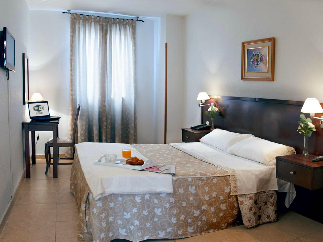 Praderon Hotel