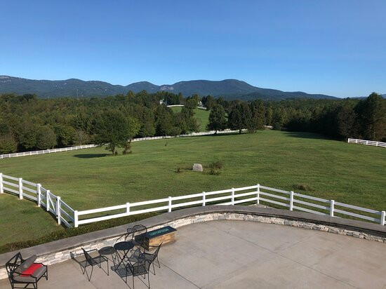 The Red Horse Inn主图