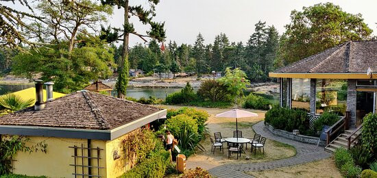 Galiano Oceanfront Inn and Spa主图