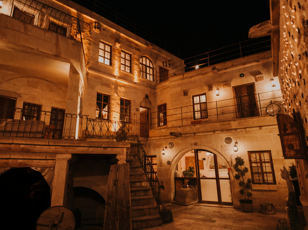 Eagle Cave Inn
