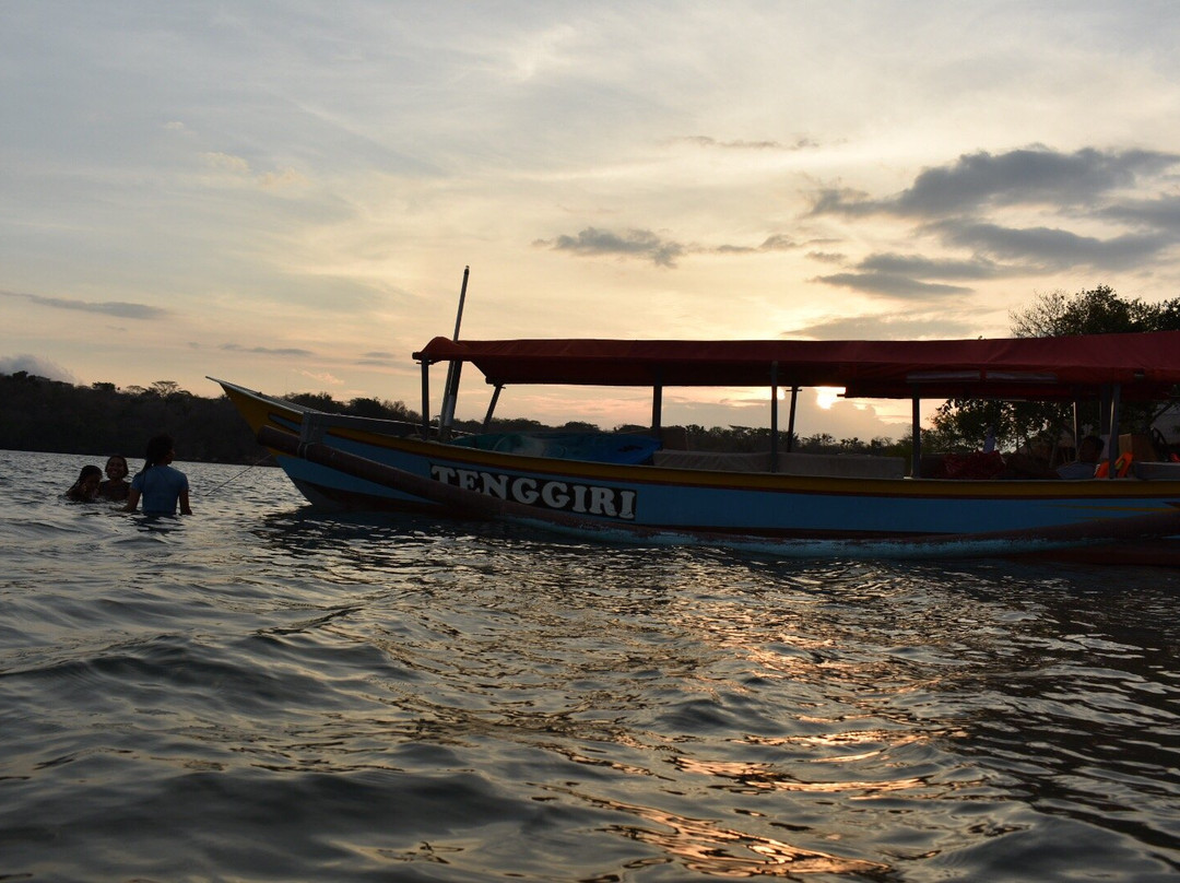 White Sandy Beach Menjangan主图
