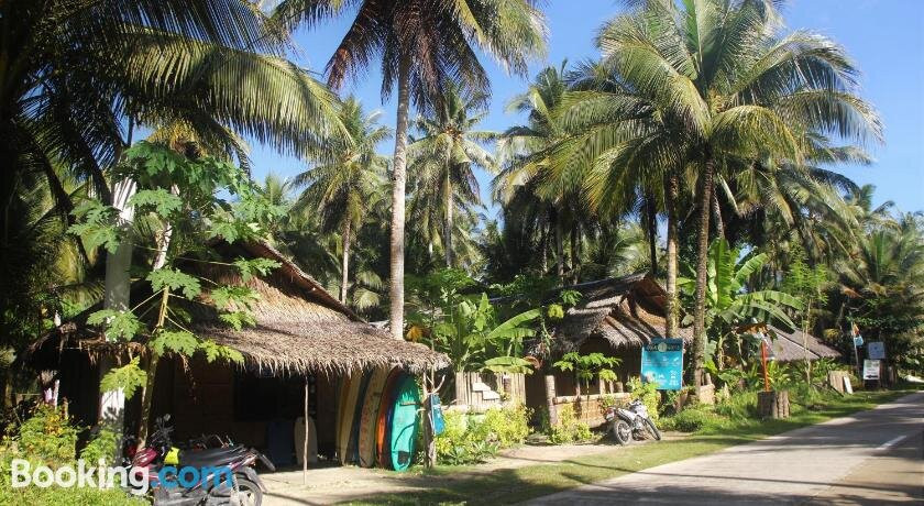 Pacifico Huna Surf House