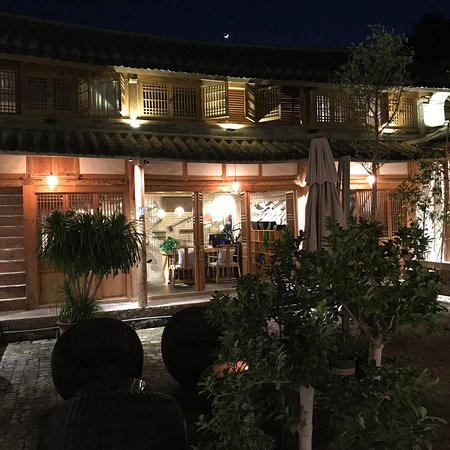 瓦筑•国子监精品民宿酒店主图